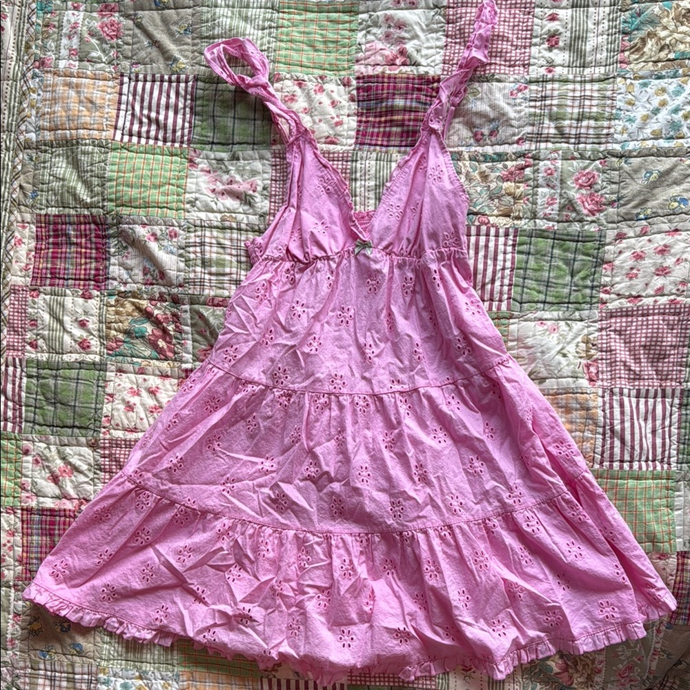 Adorable Victoria’s Secret Pink Eyelet Sundress